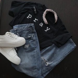 Pray Tee